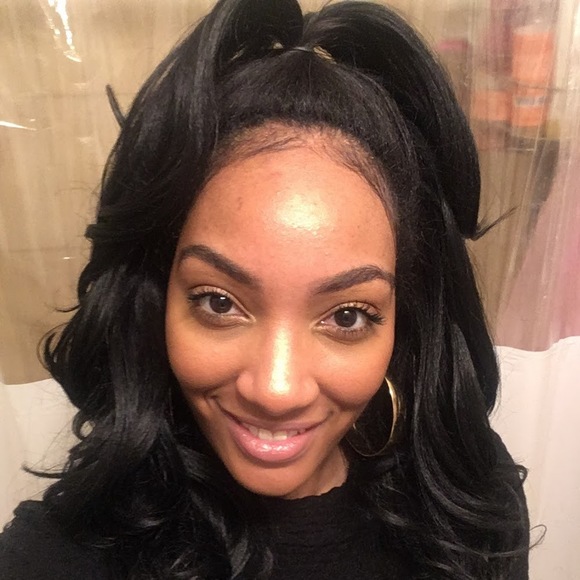 Meet your Posher, Tiffany - Picture 1 of 1